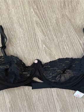 Jezebel Renee of Hollywood VTG black lace bra Sz 36C